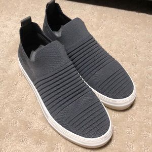 REPOSH Madden Girl Knit Sneakers
